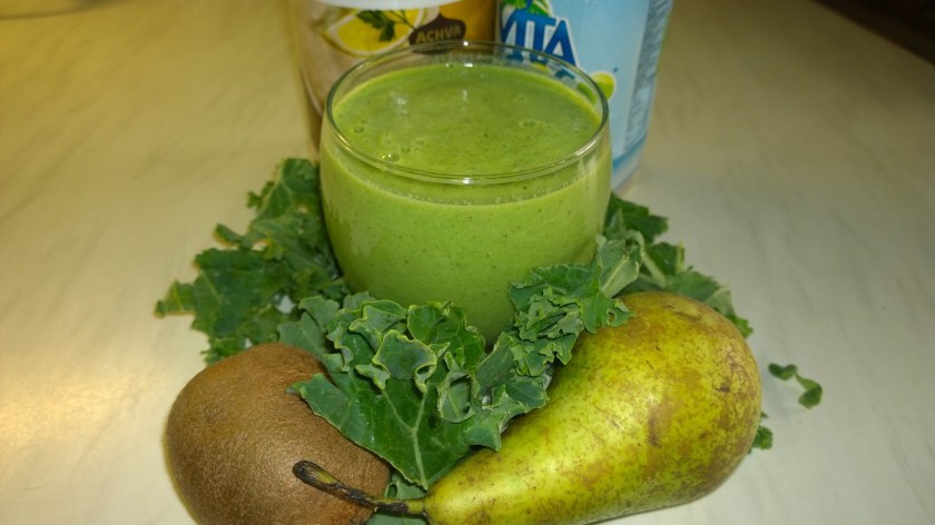 kale tahini smoothie