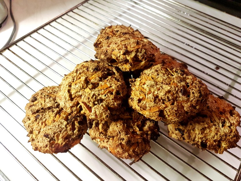 oaty-carrot-and-date-biccies