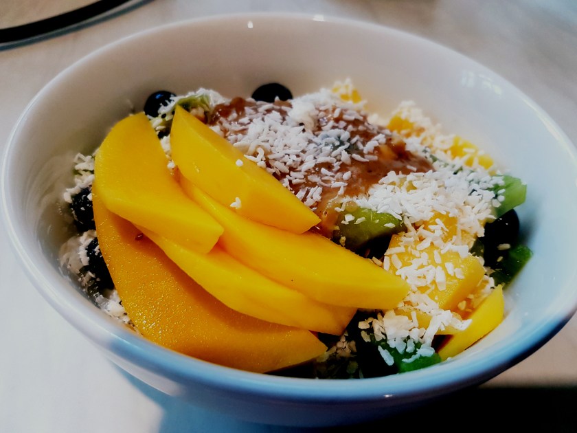 Tropical fruit hot peanut sauce